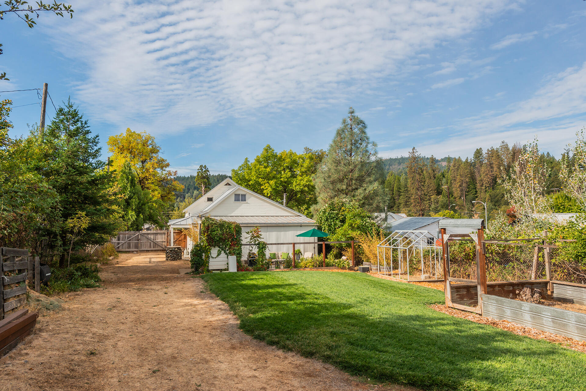 main property photo 77
