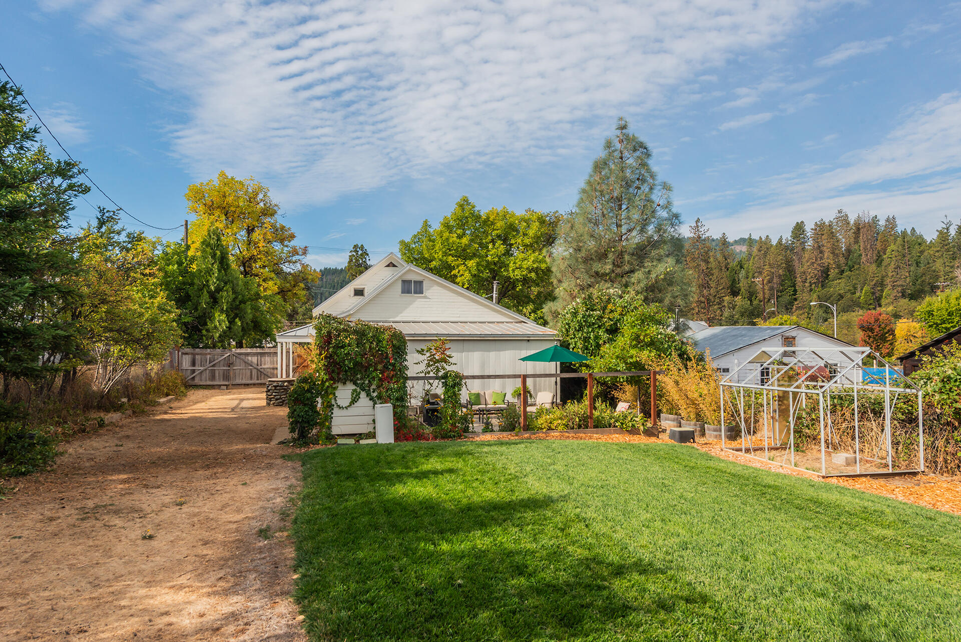 main property photo 79