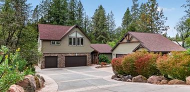 image of property with 4 Bed | 4 Bath | 3,084 Sqft