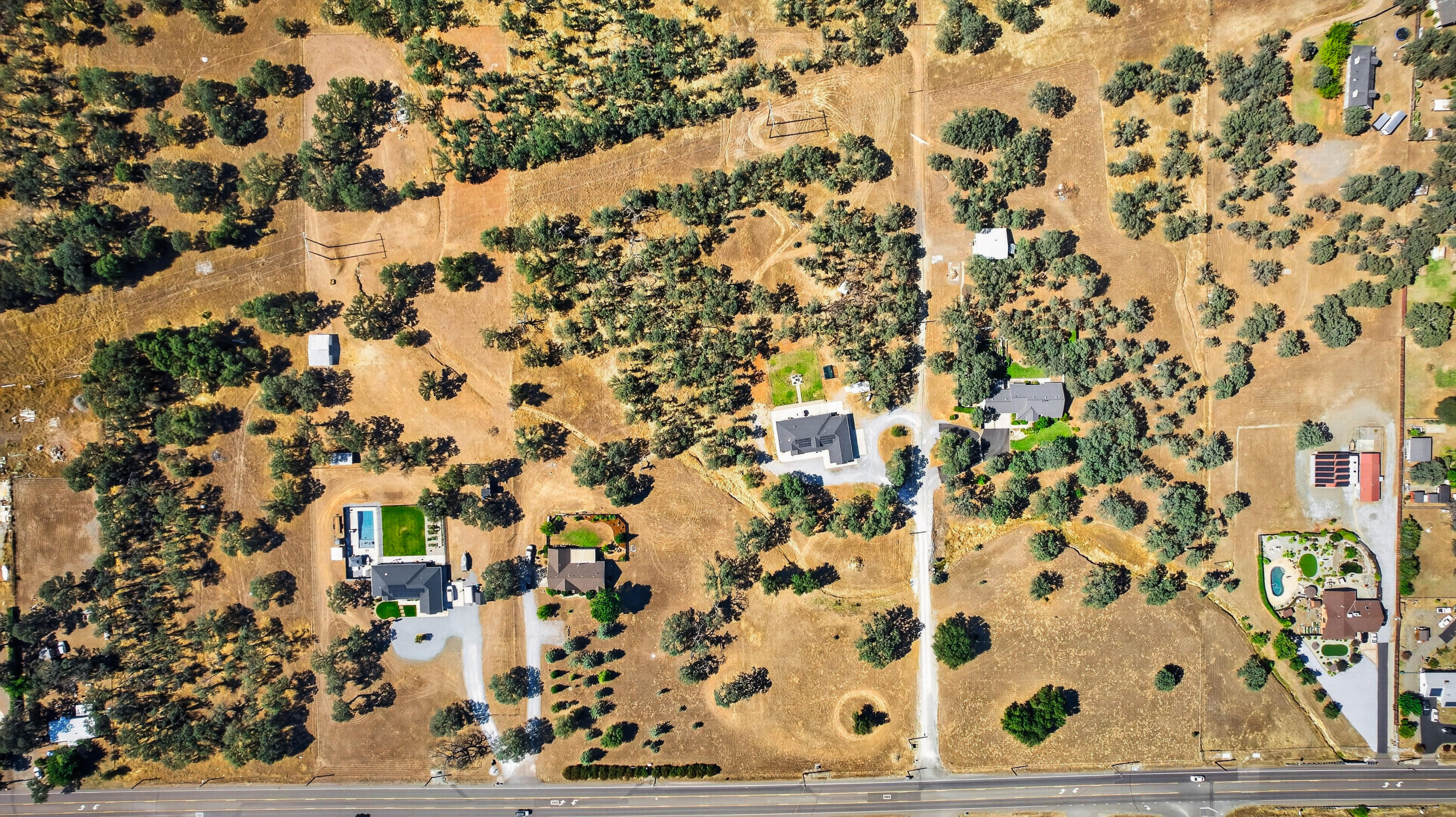 main property photo 50