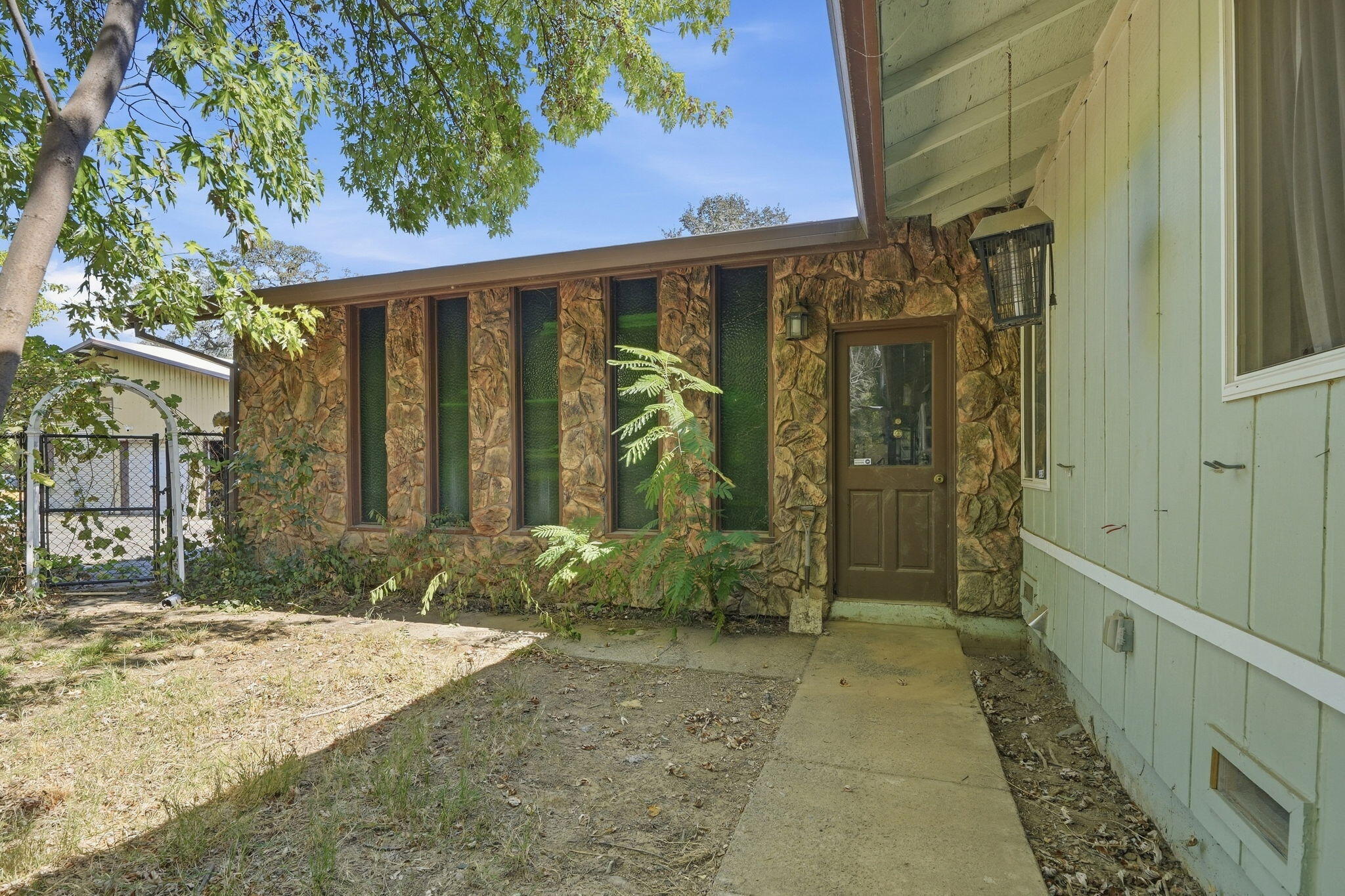 main property photo 43