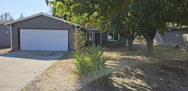 image of property with 3 Bed | 2 Bath | 1,008 Sqft
