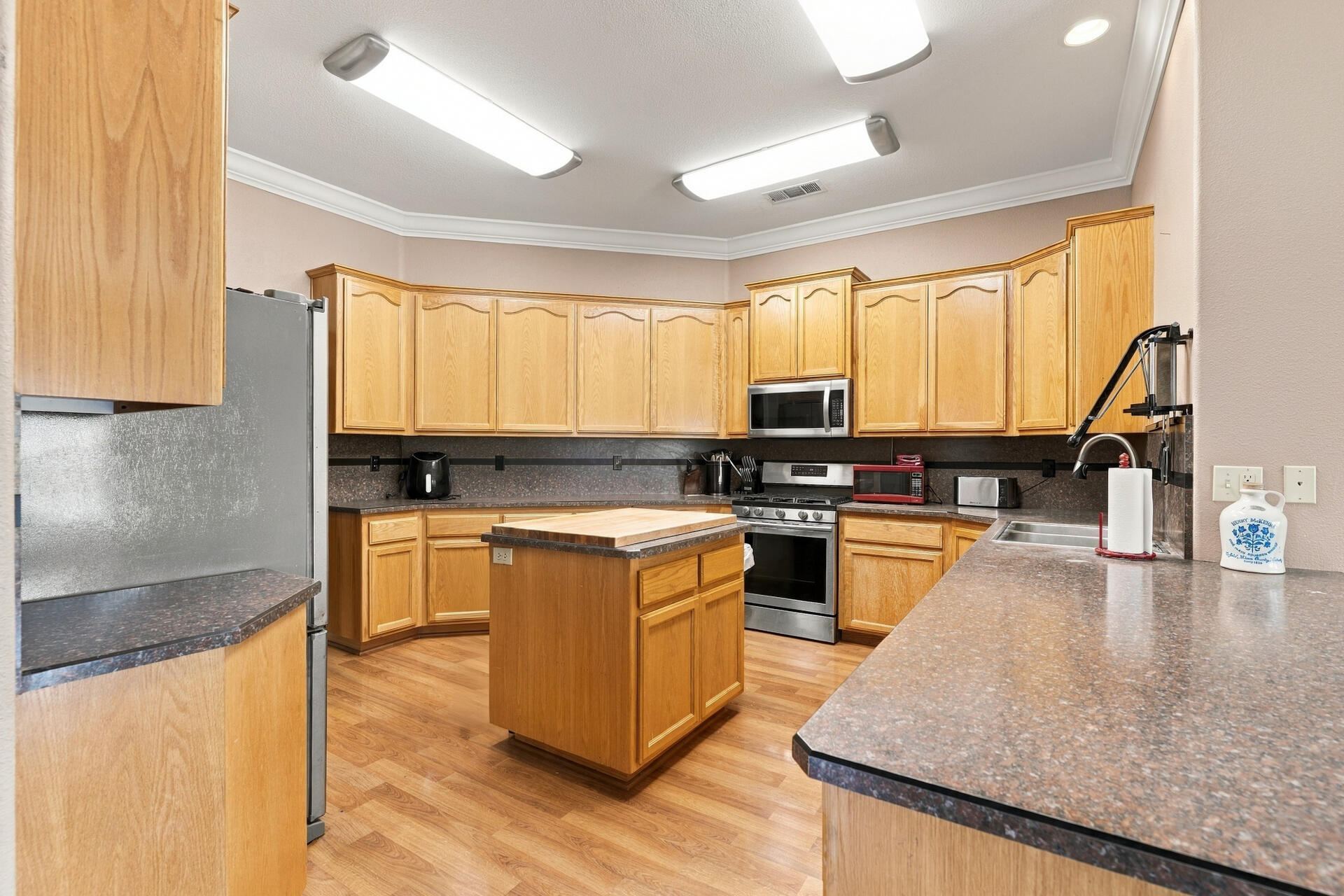 main property photo 10