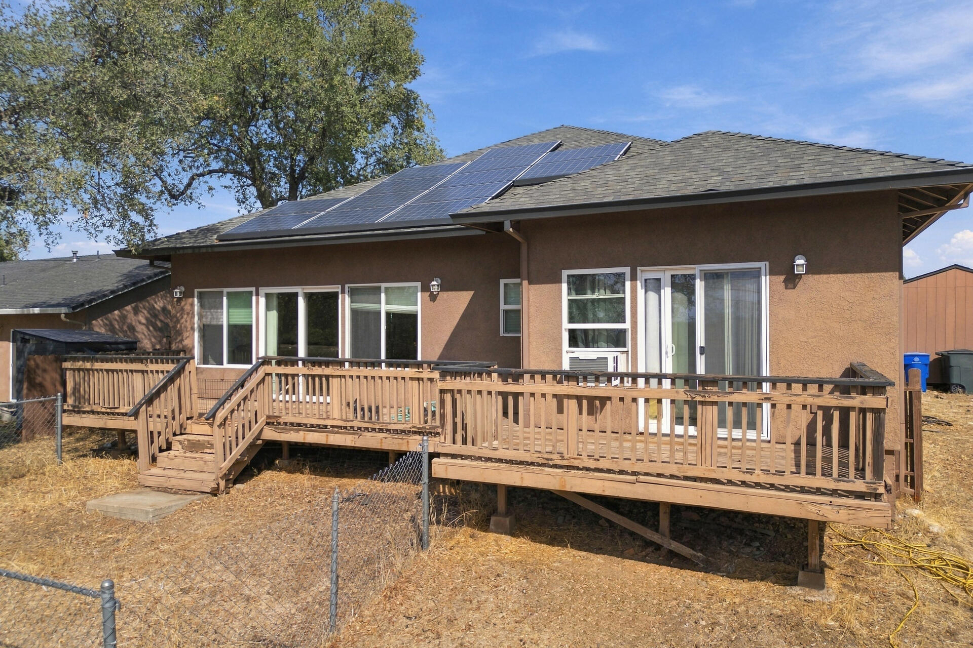 main property photo 28