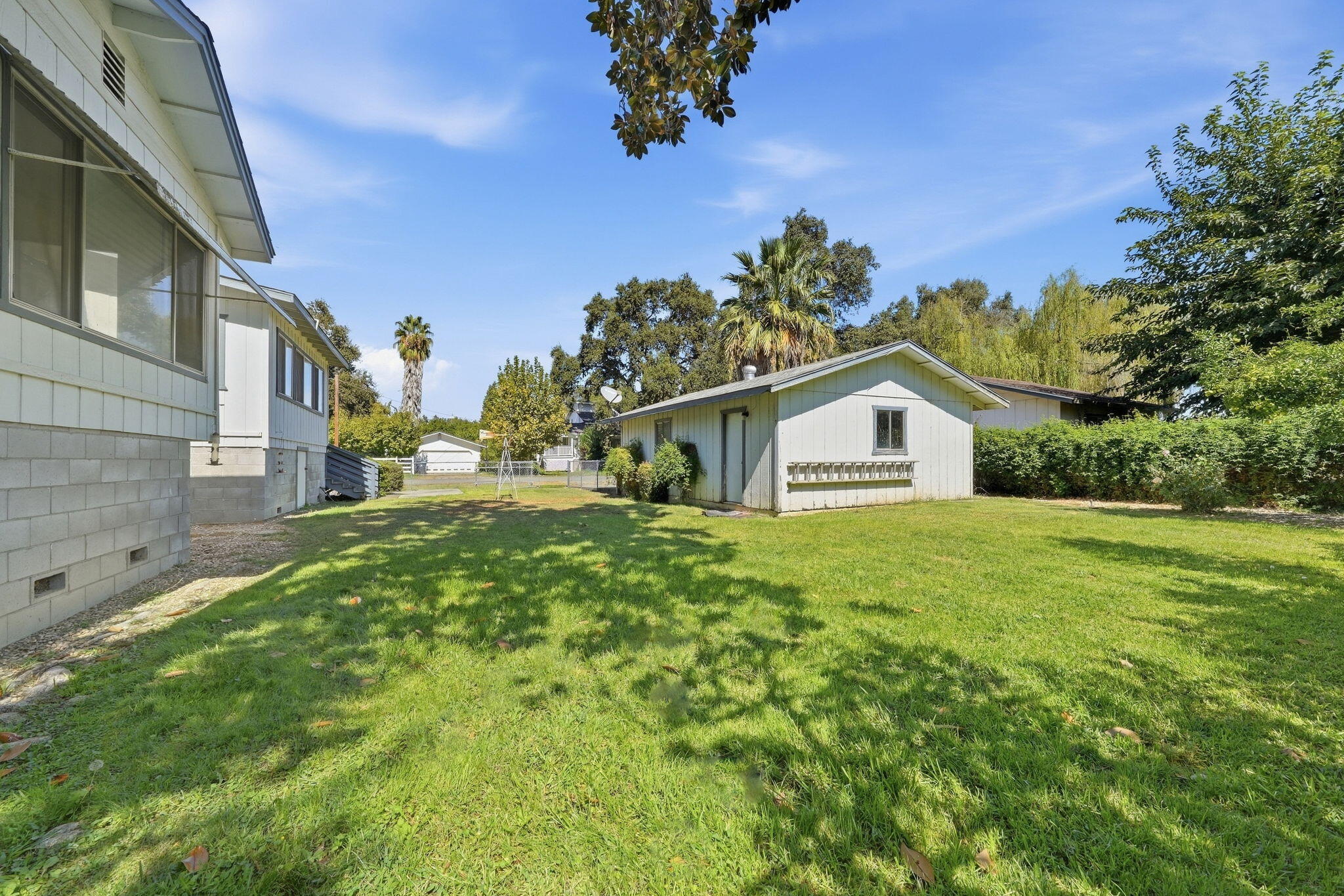 main property photo 23