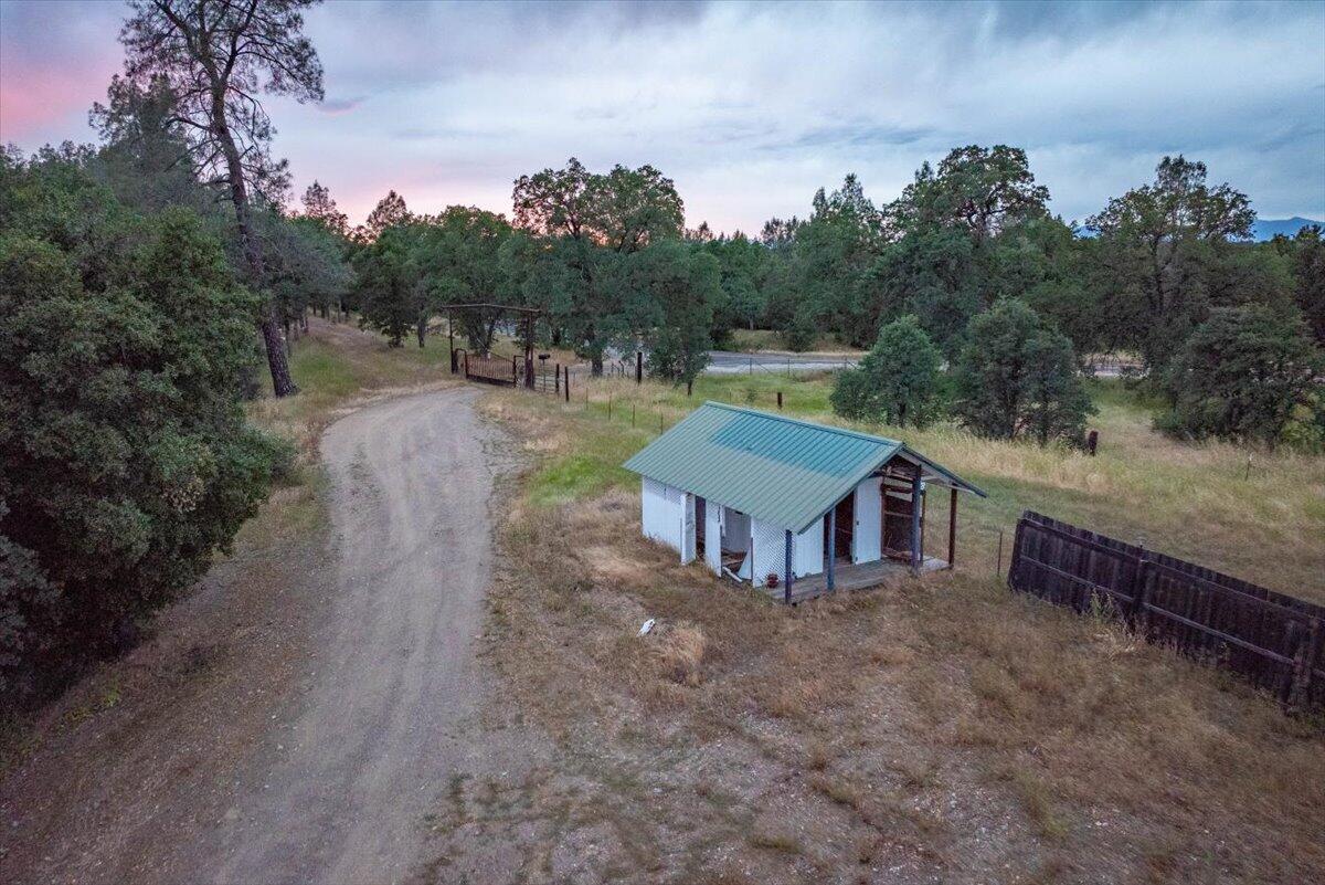main property photo 28