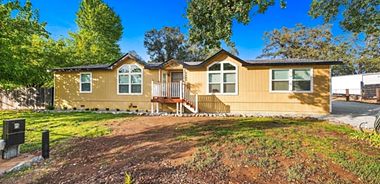 image of property with 3 Bed | 2 Bath | 2,484 Sqft