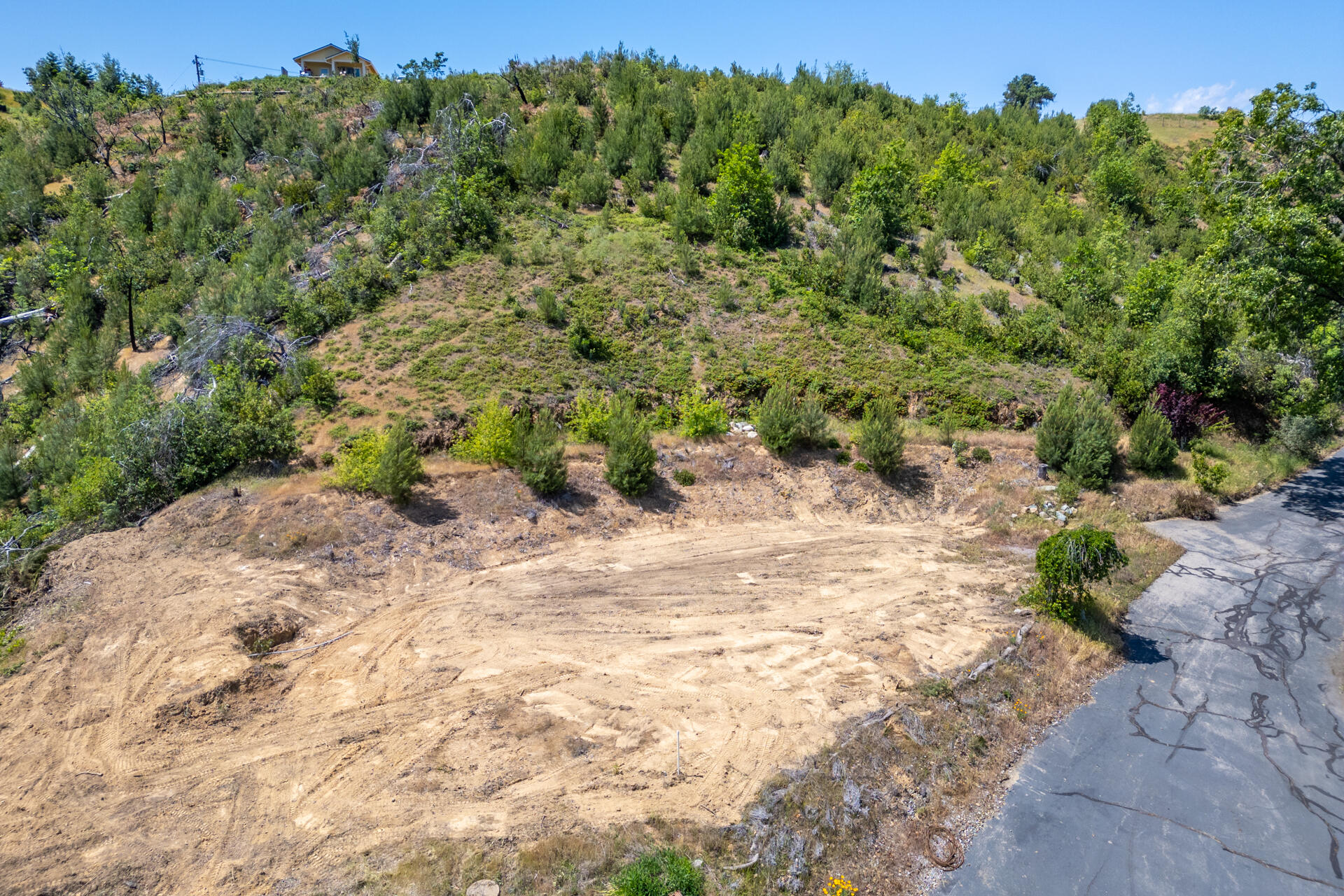 main property photo 10