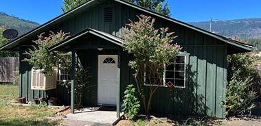 image of property with 1 Bed | 1 Bath | 784 Sqft