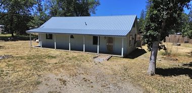 image of property with 4 Bed | 3 Bath | 1,800 Sqft