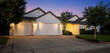 image of property with 4 Bed | 3 Bath | 2,635 Sqft