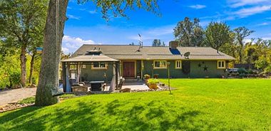 image of property with 4 Bed | 2 Bath | 2,461 Sqft