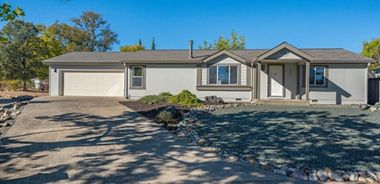 image of property with 3 Bed | 2 Bath | 1,352 Sqft