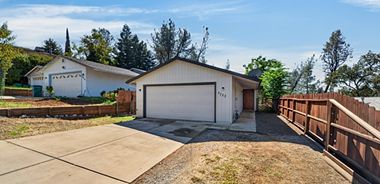 image of property with 4 Bed | 2 Bath | 1,305 Sqft
