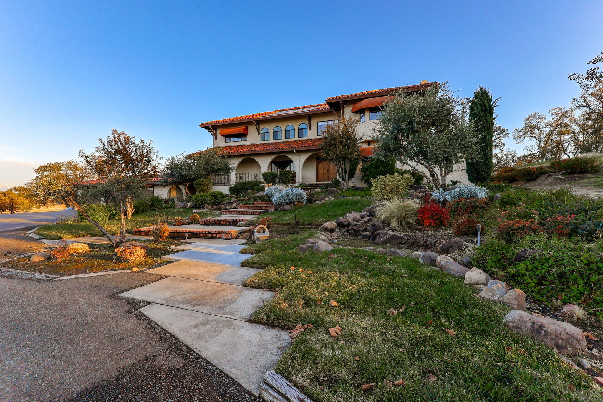 main property photo 59
