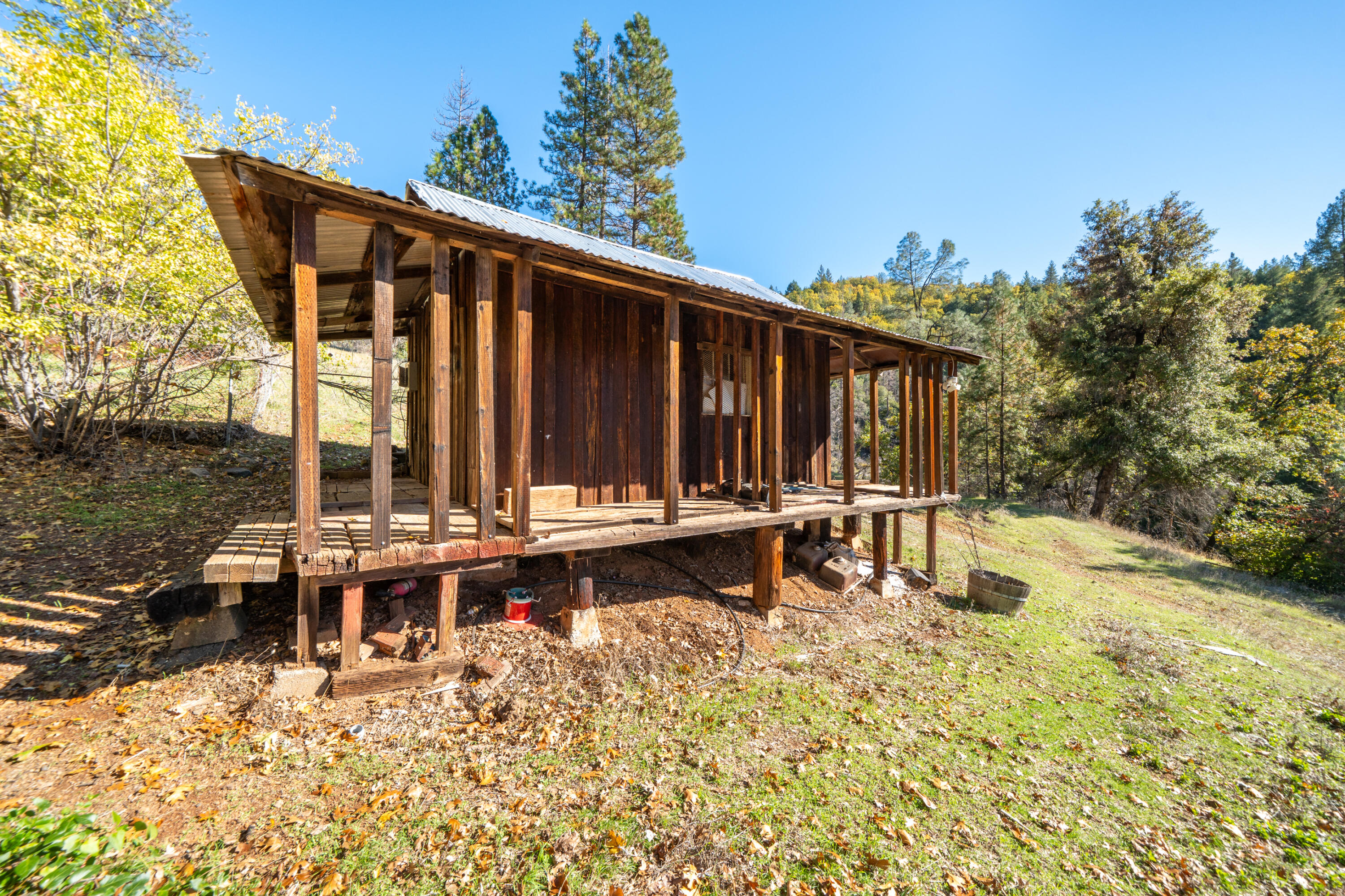main property photo 13