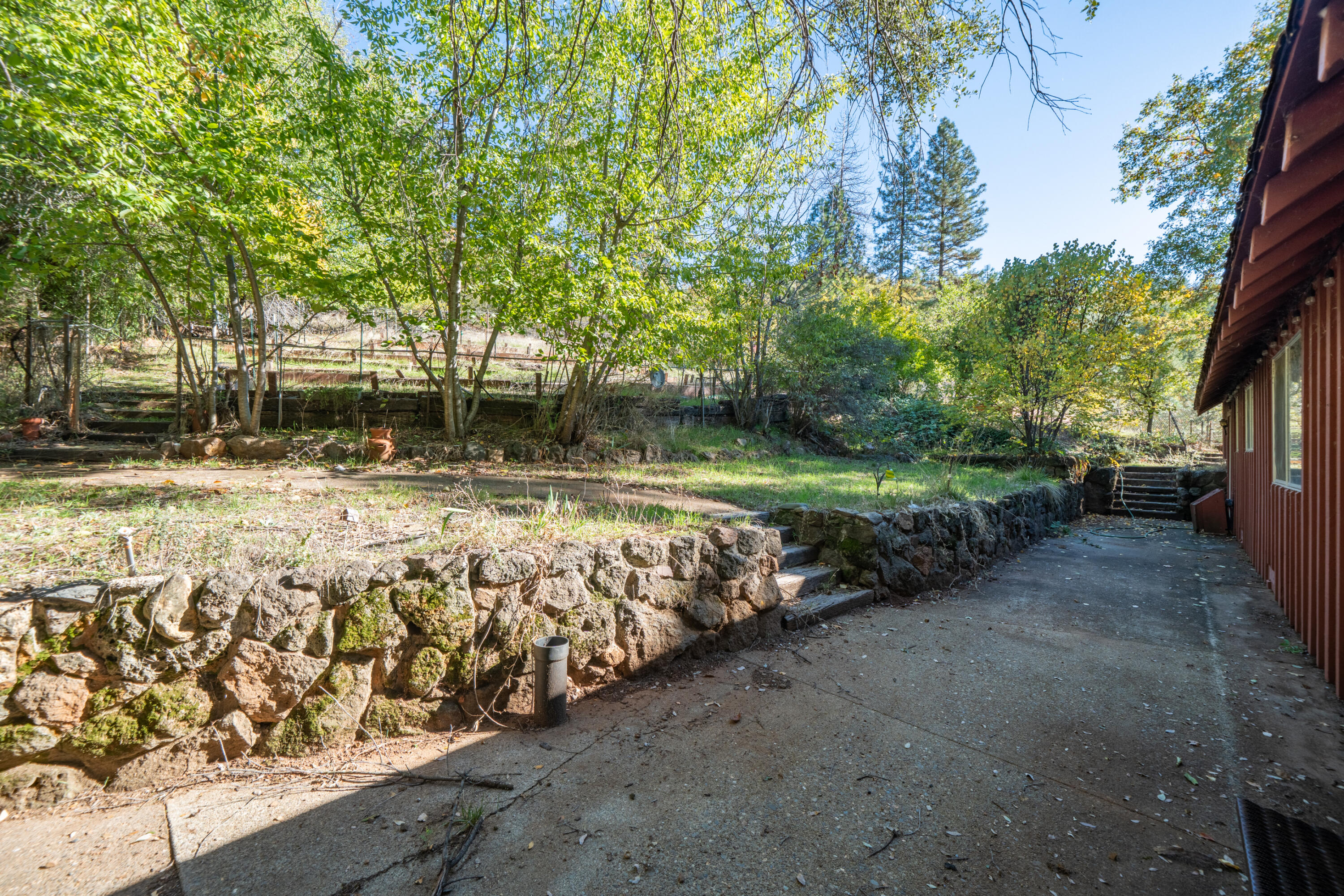 main property photo 39