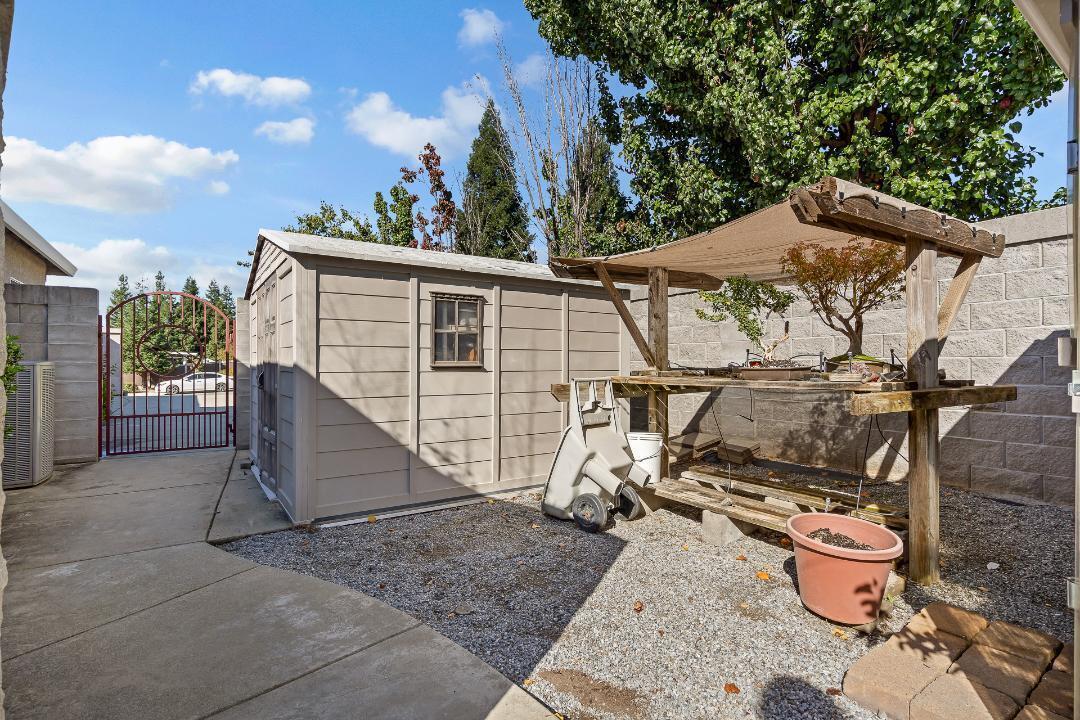 main property photo 53