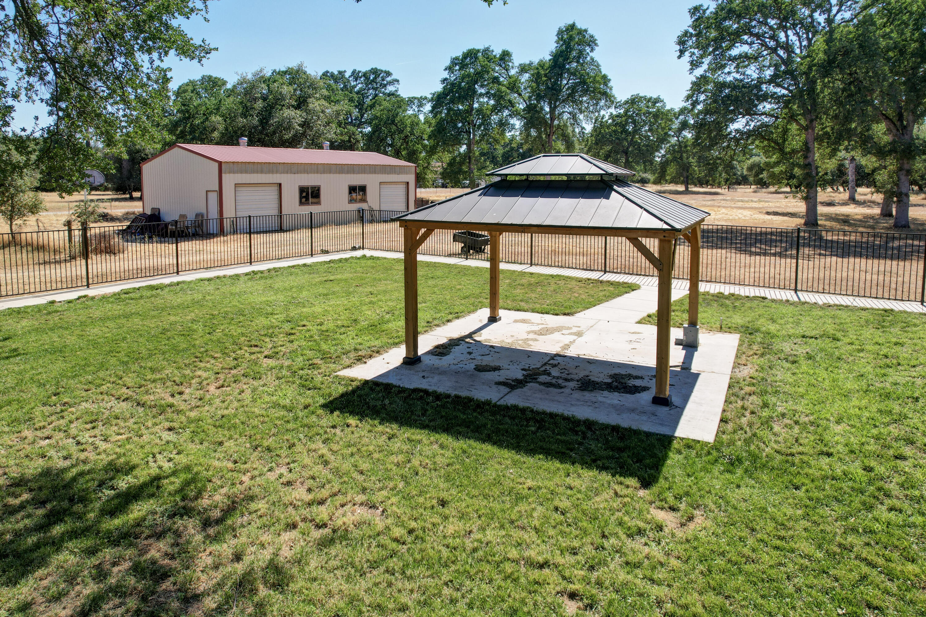 main property photo 68
