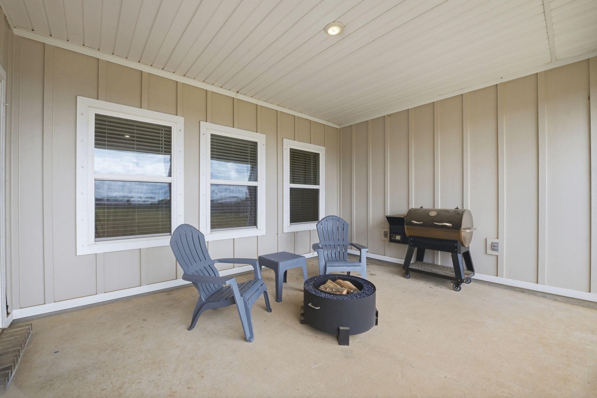 main property photo 41