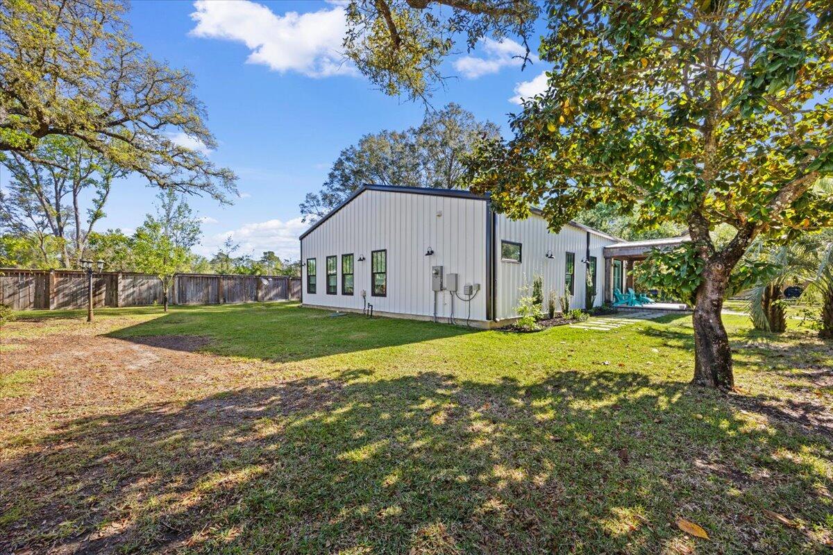main property photo 60
