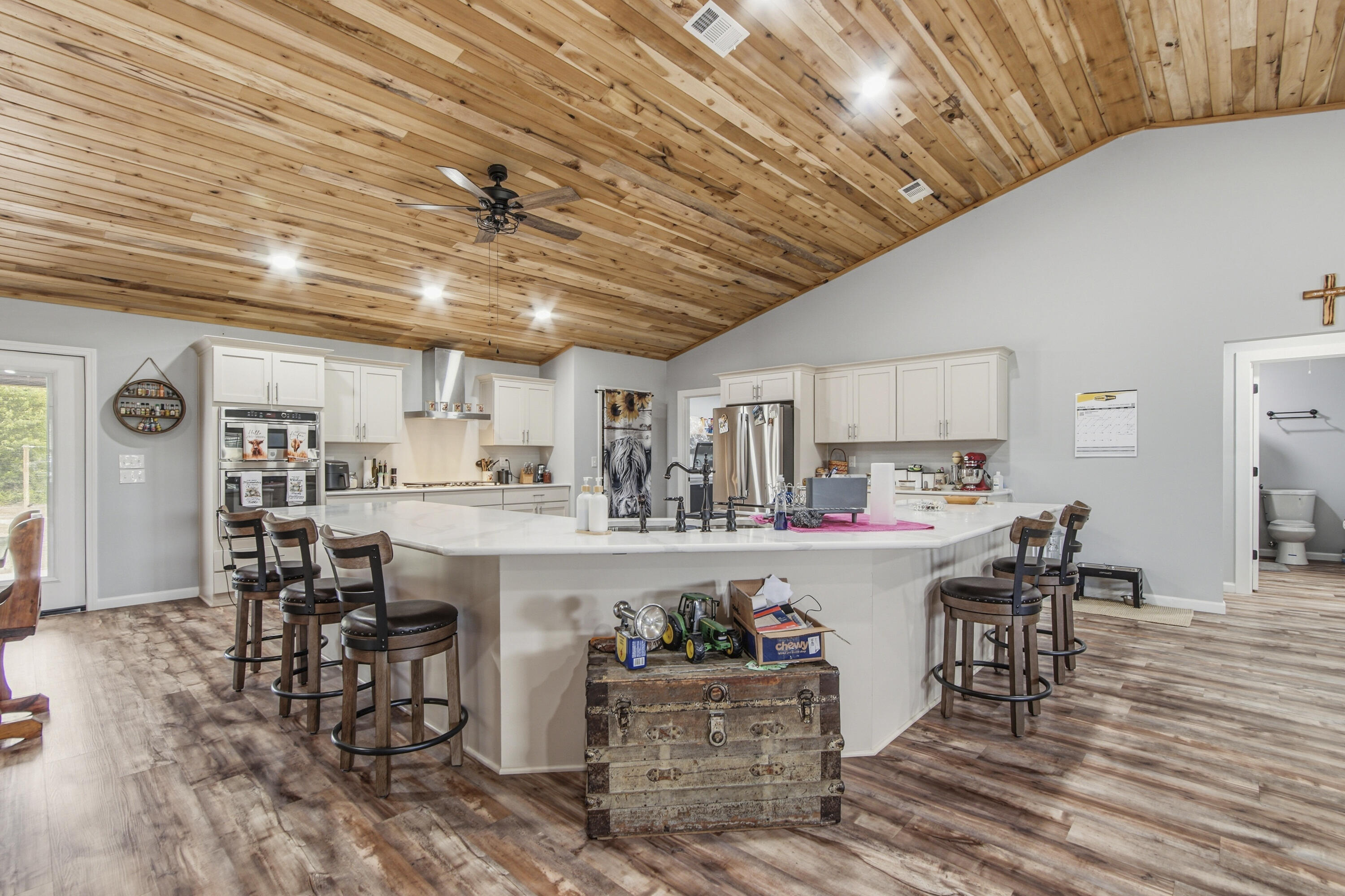 main property photo 7