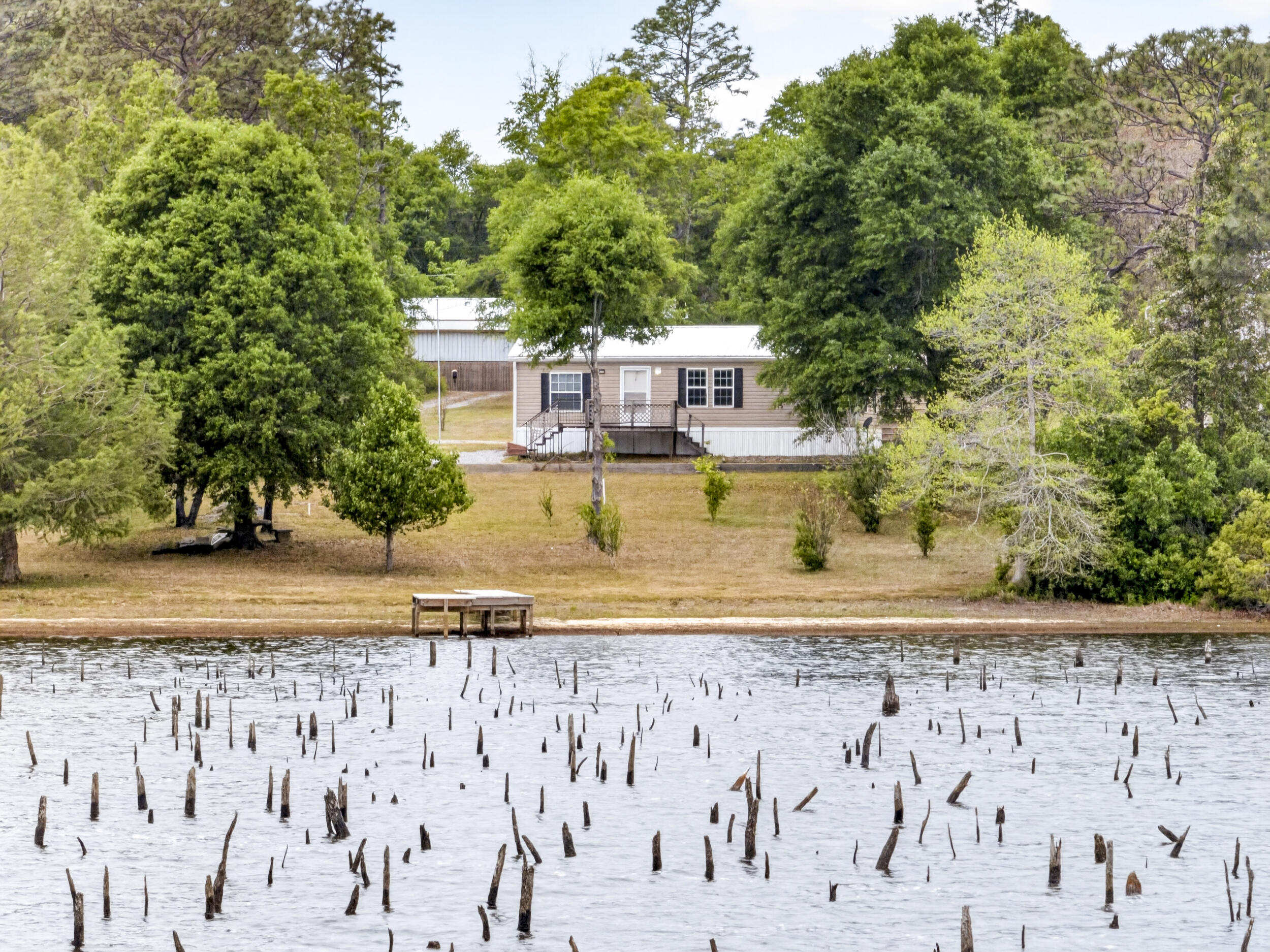 main property photo 28
