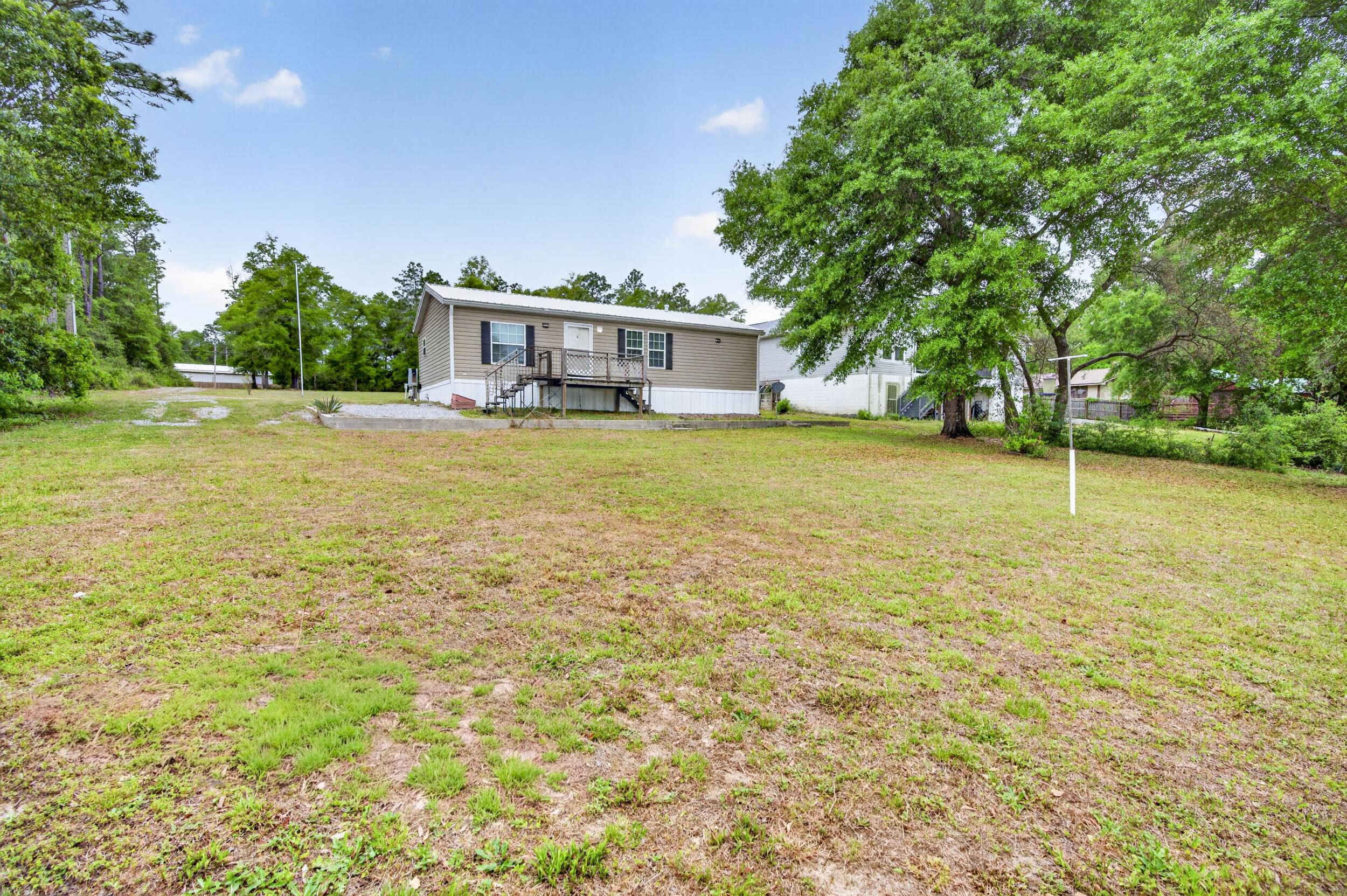 main property photo 40