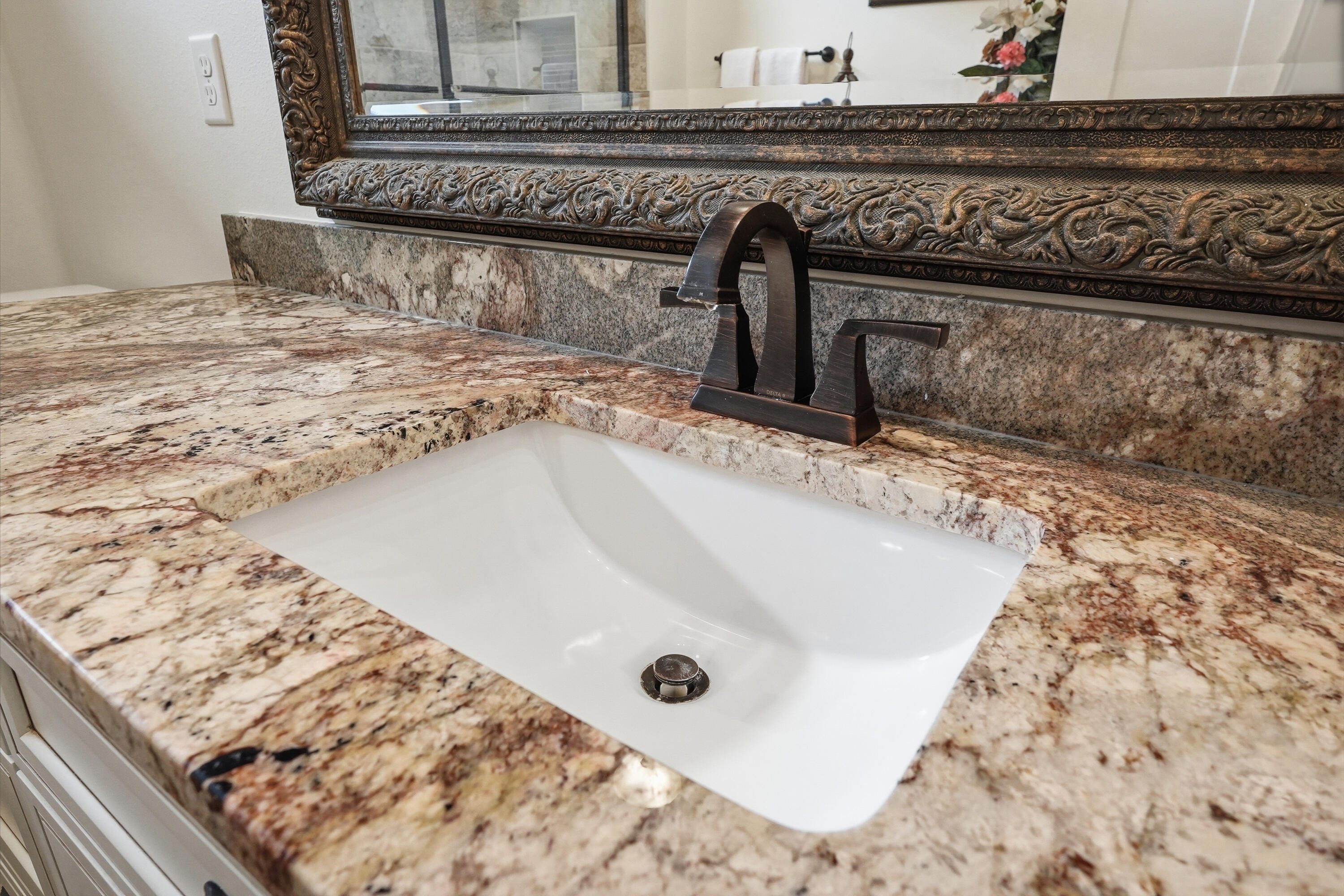 main property photo 74