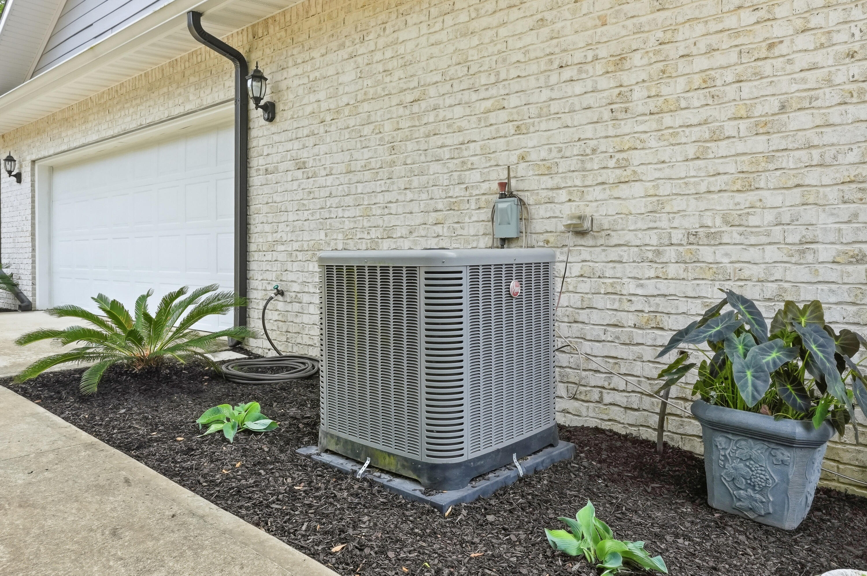 main property photo 89