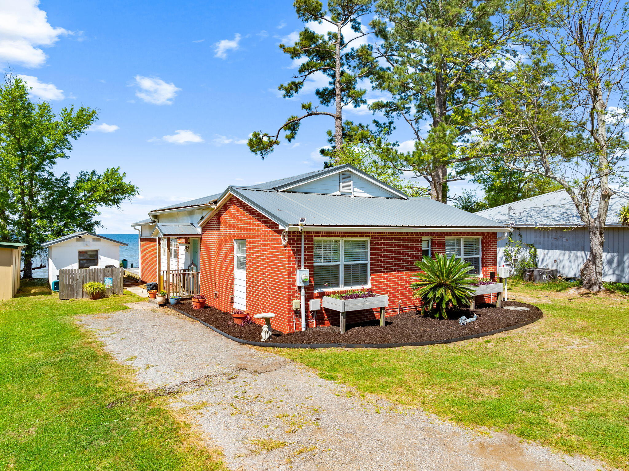 main property photo 19