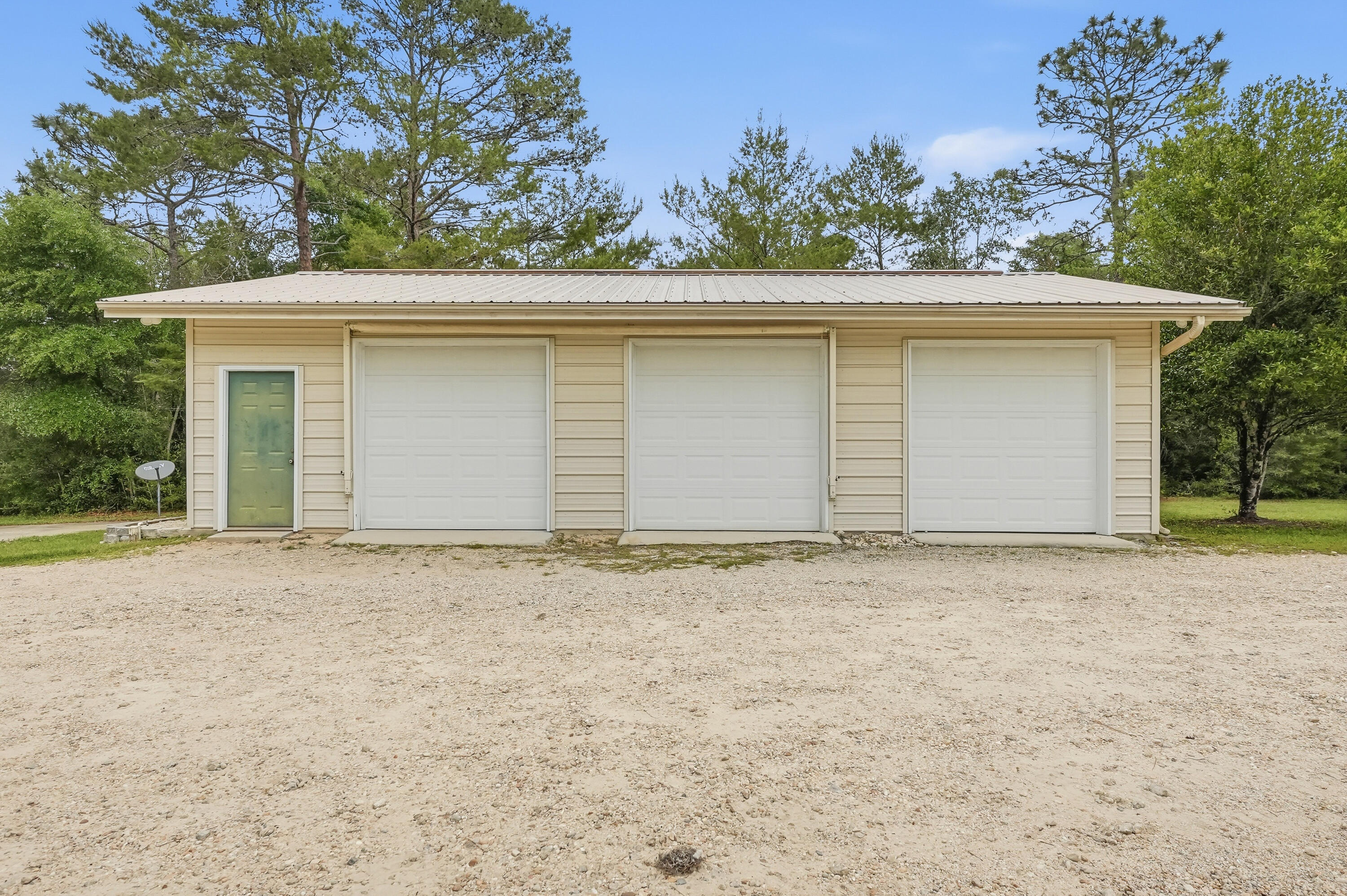 main property photo 61