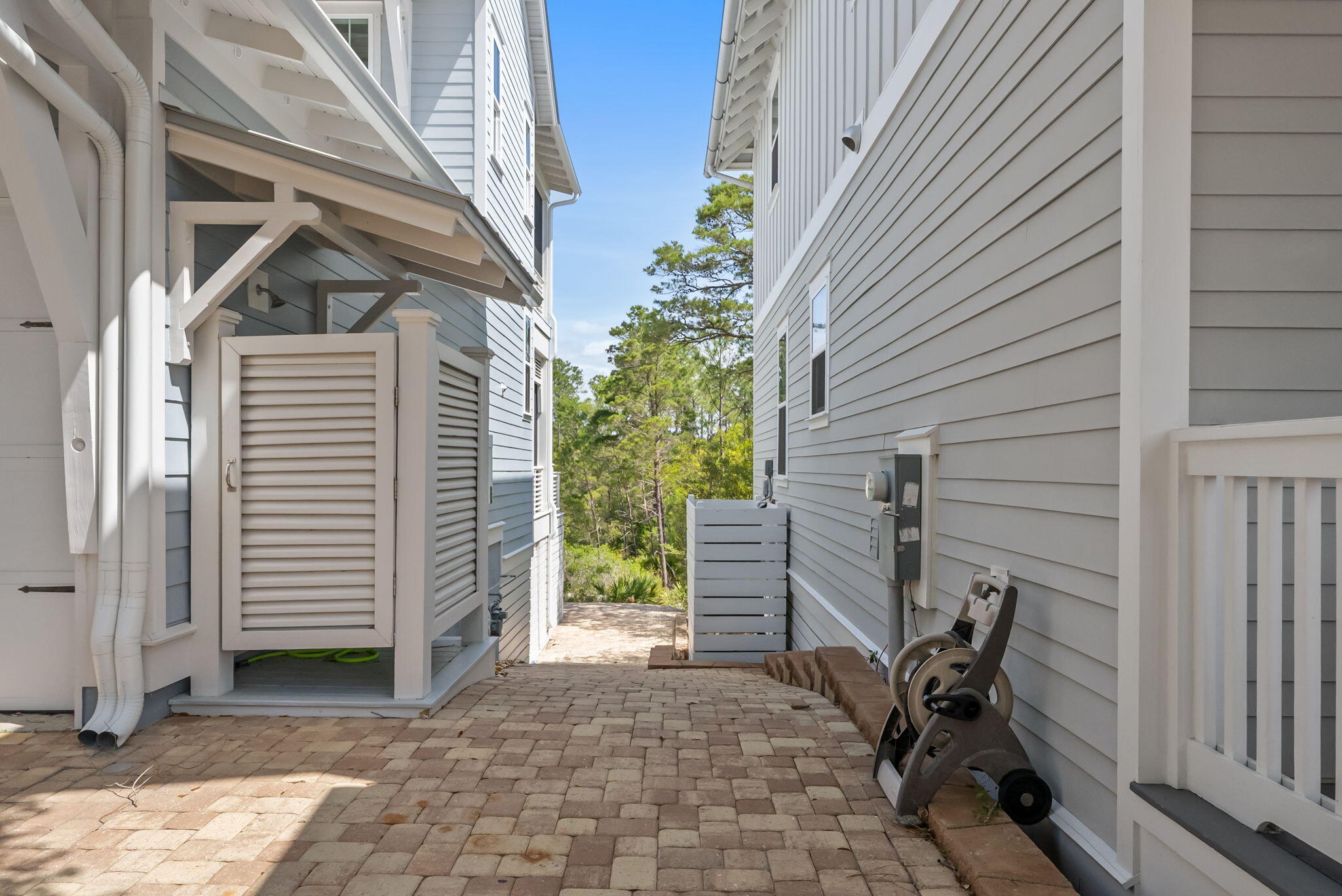 main property photo 73