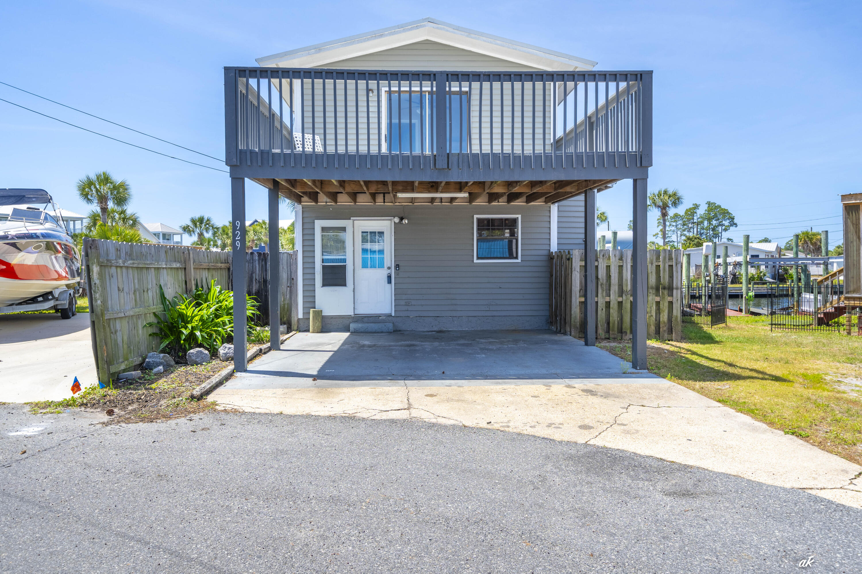 main property photo 33