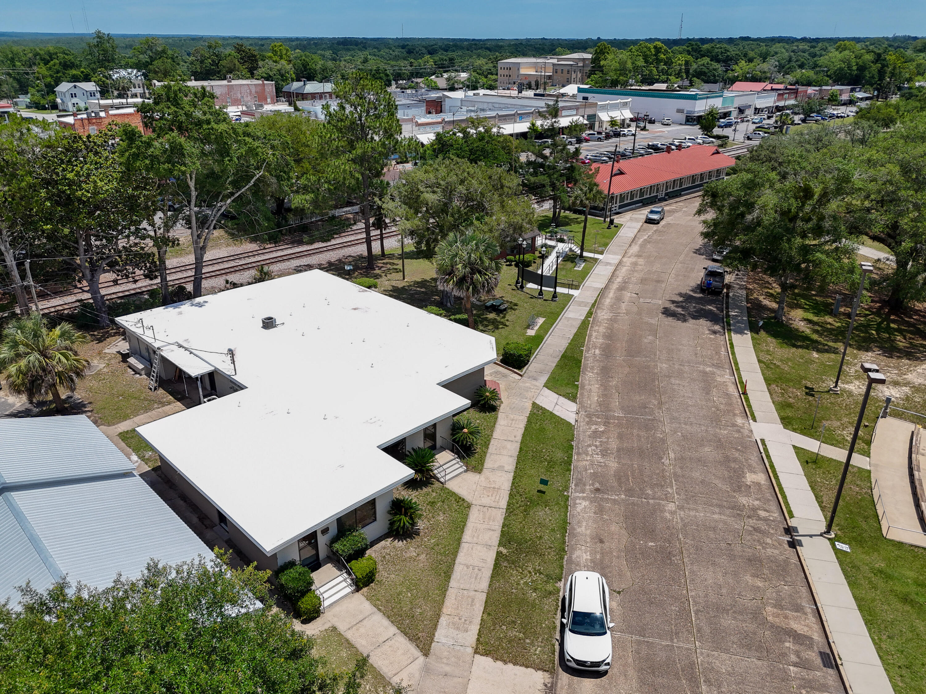 main property photo 14