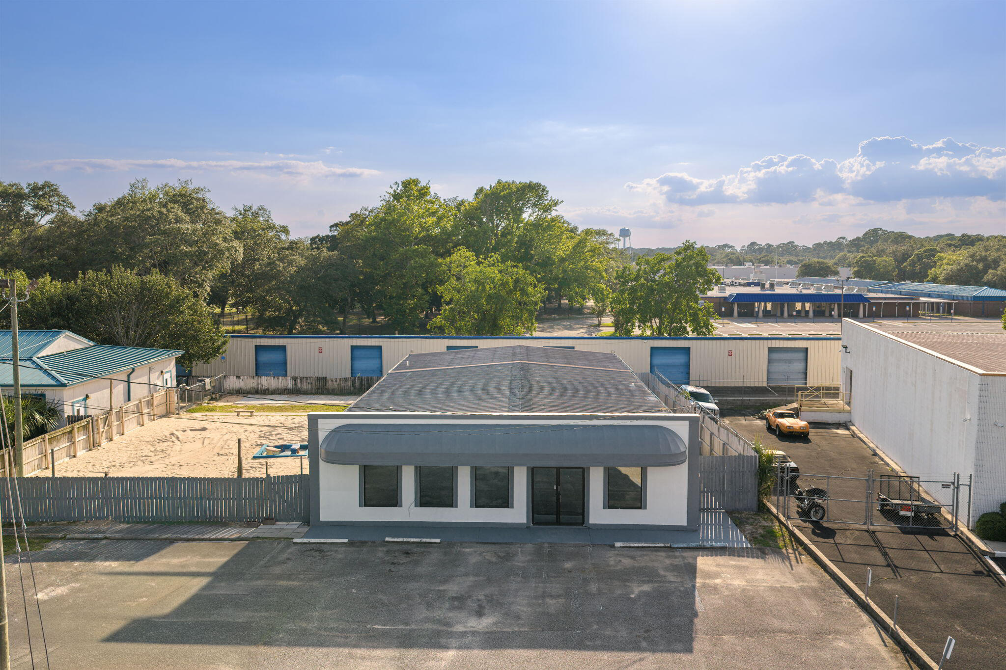 main property photo 15