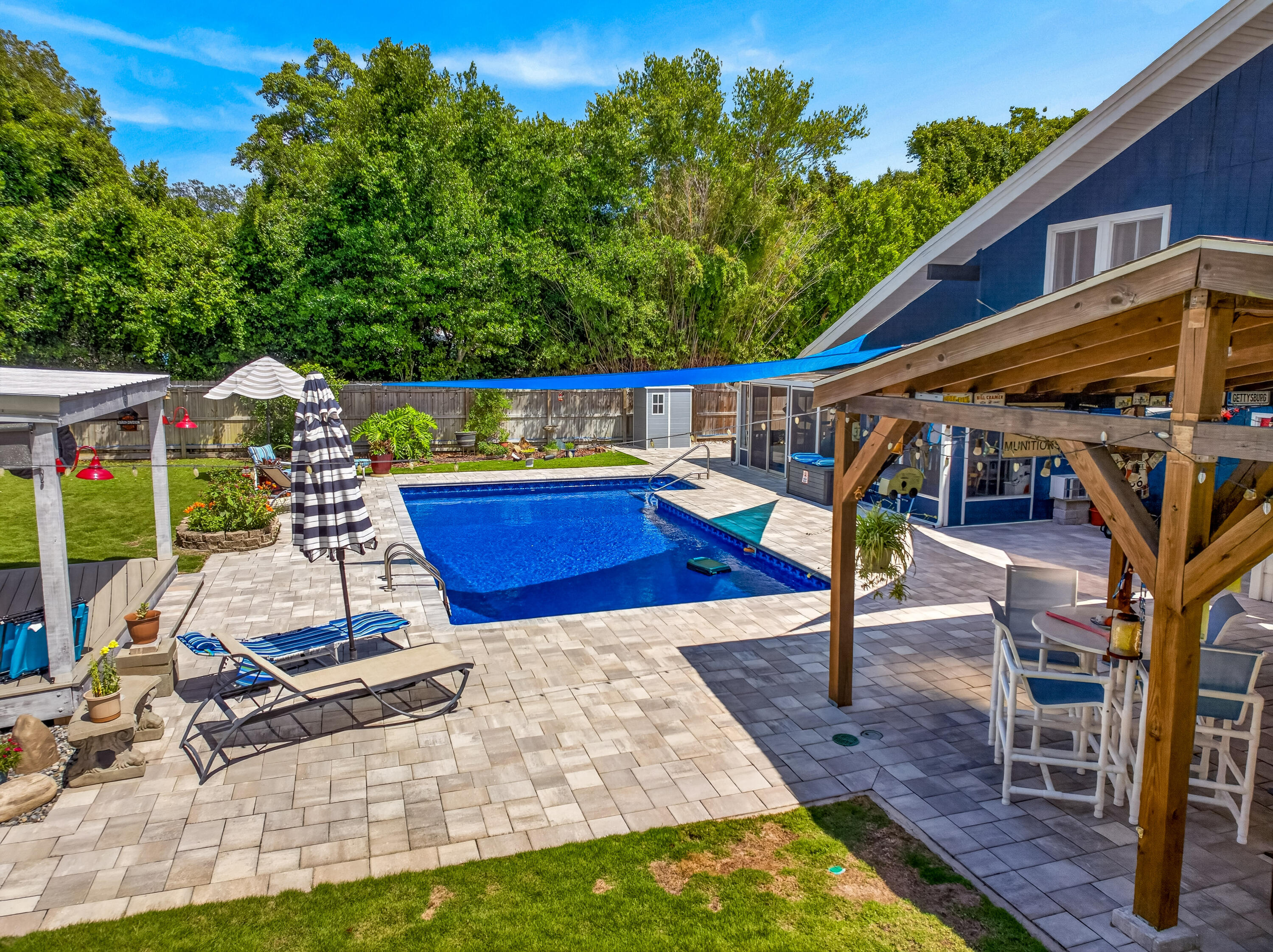 main property photo 45
