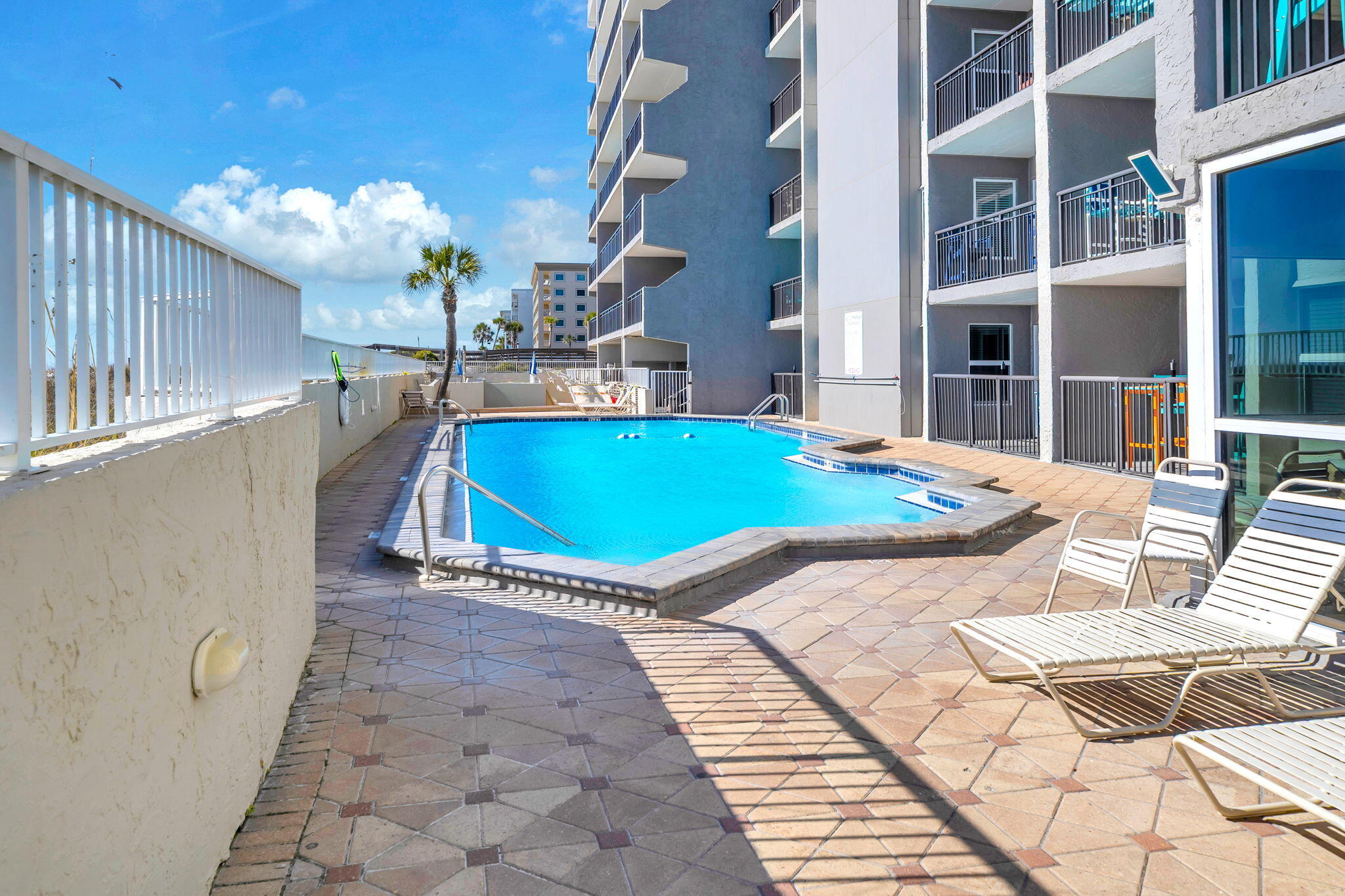 property viewer photo 18