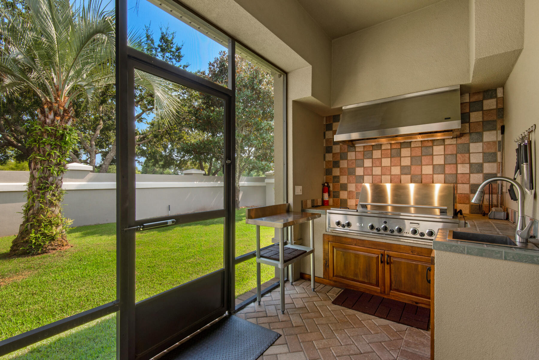 main property photo 50