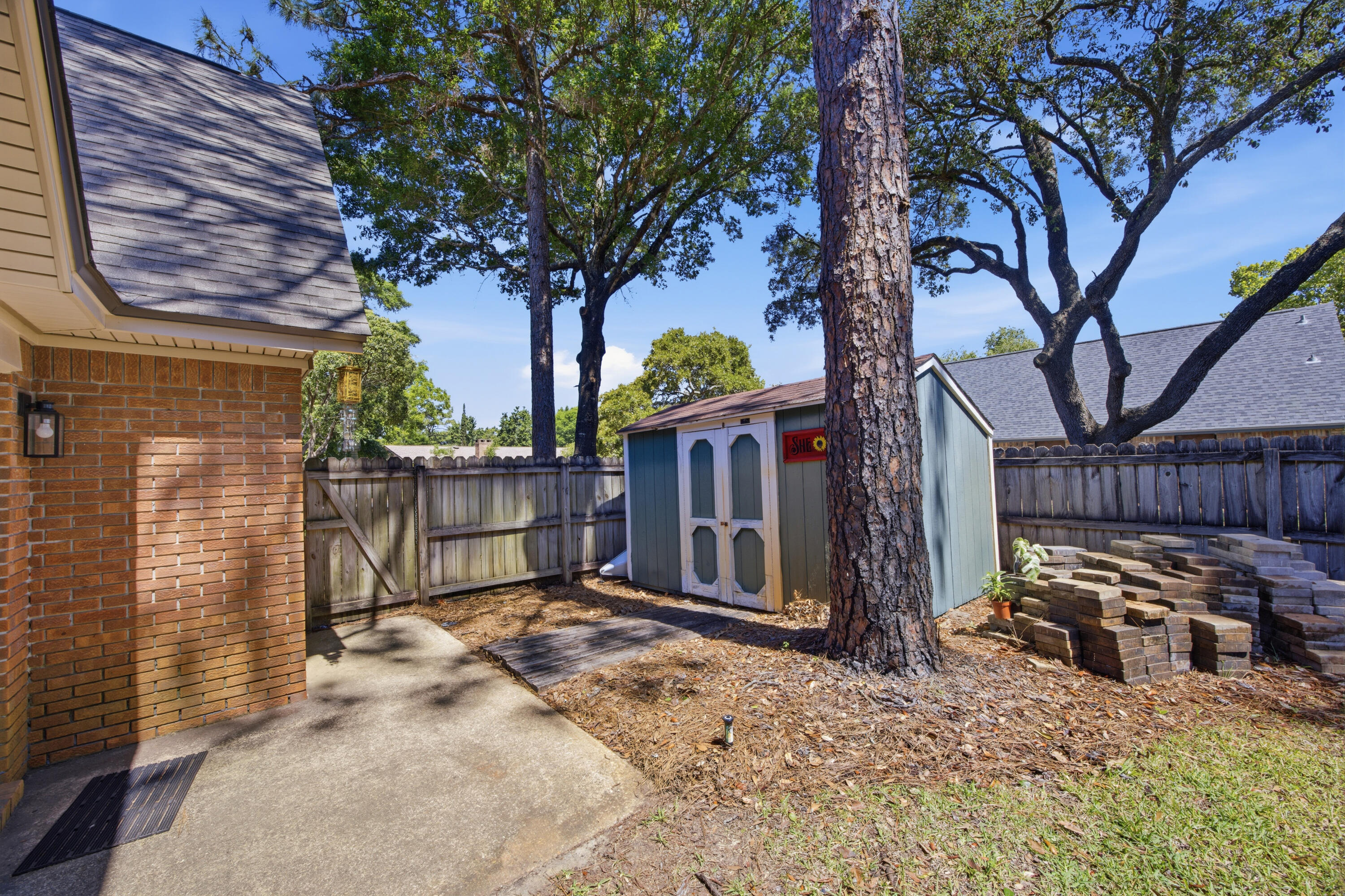 main property photo 81