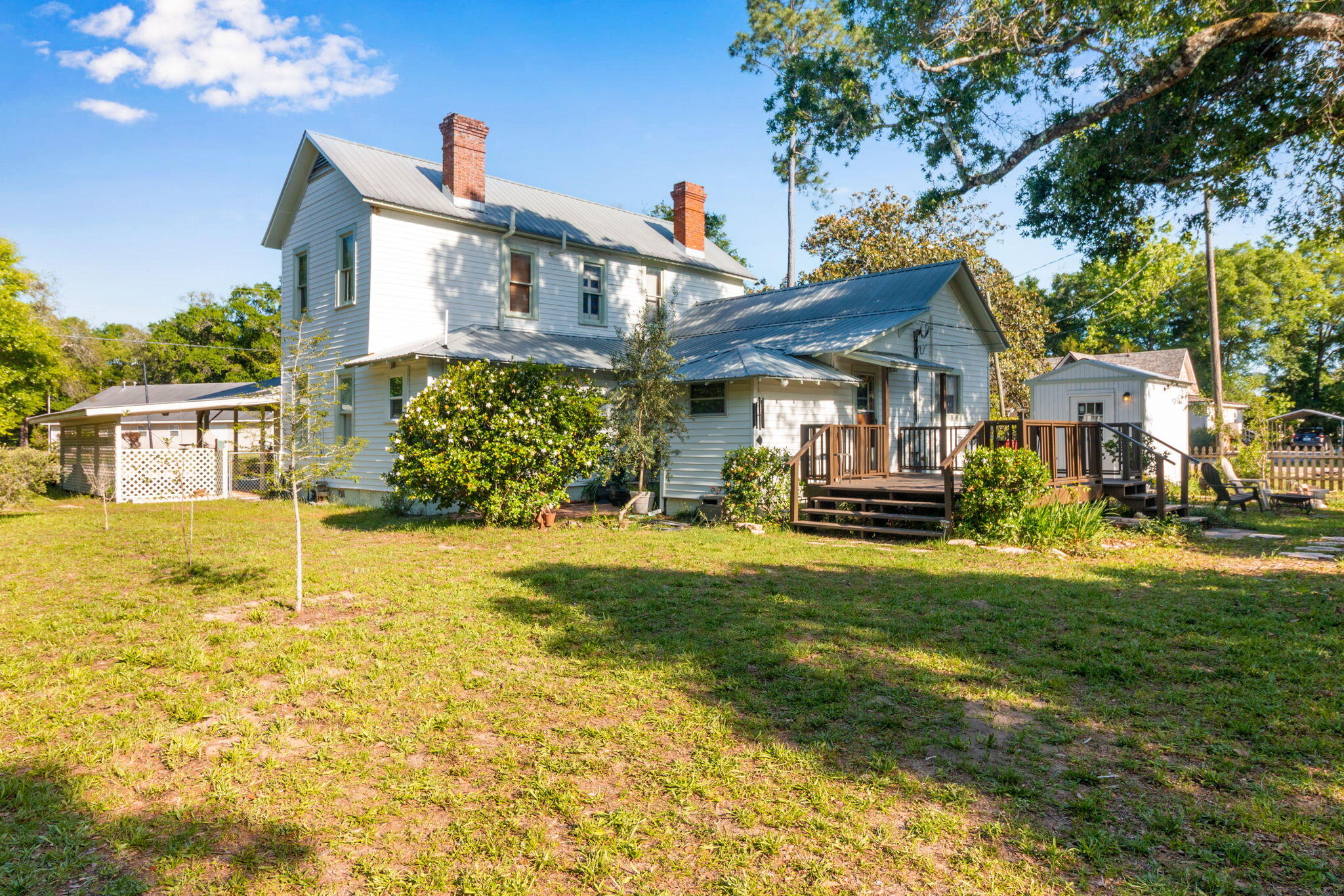 main property photo 37