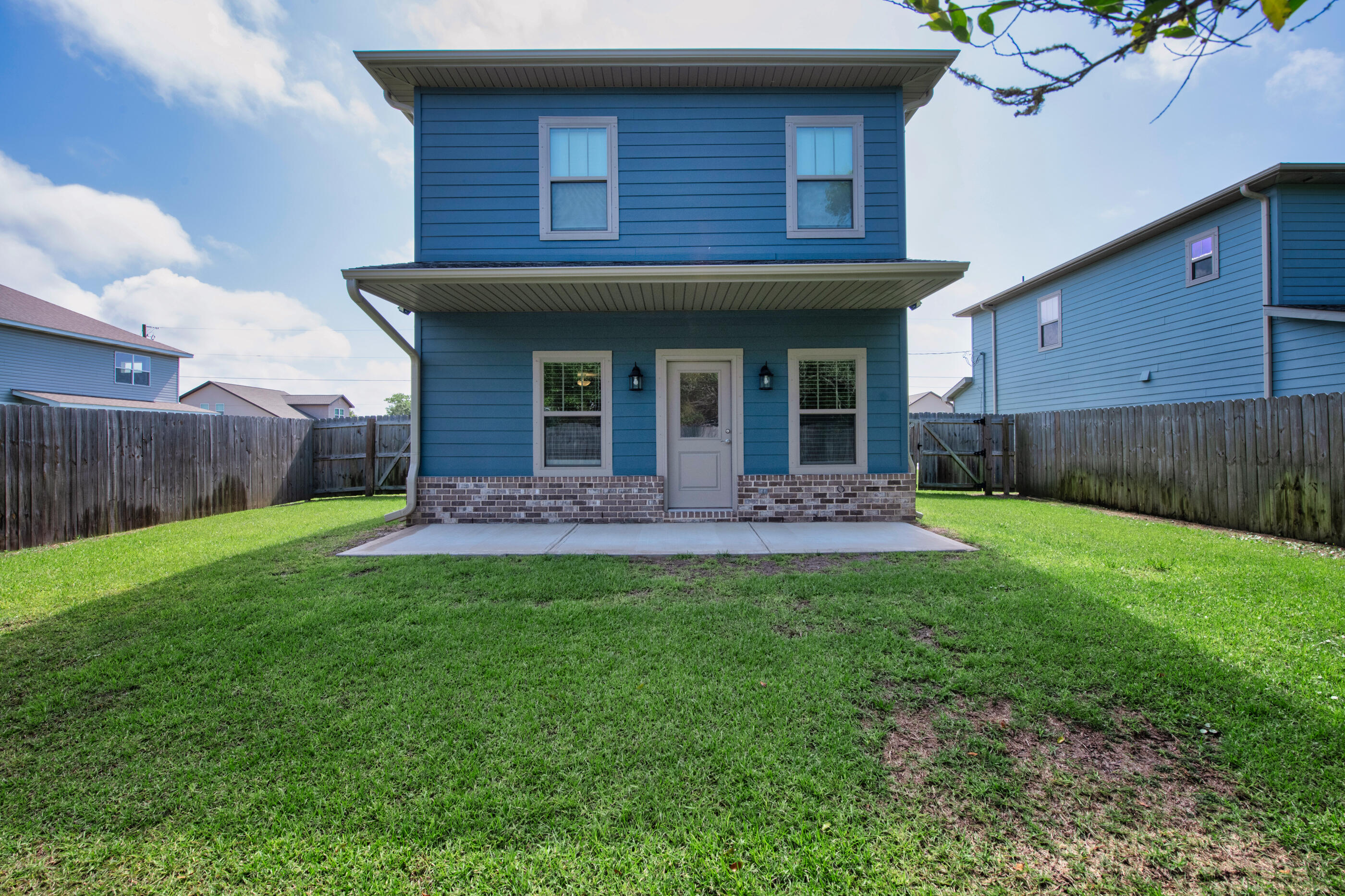 main property photo 40