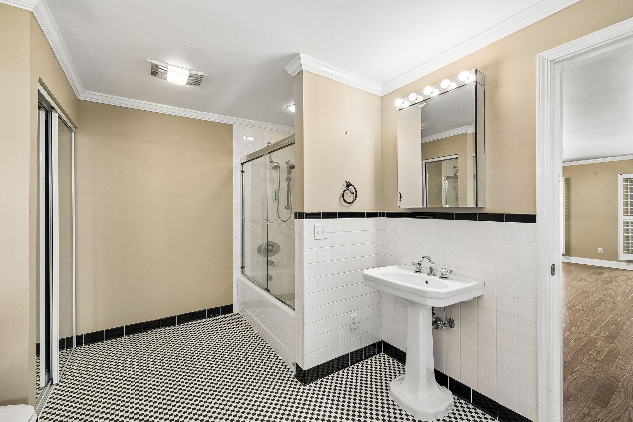 main property photo 61