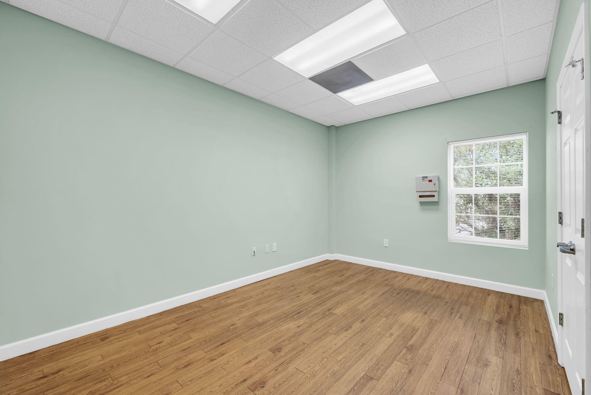main property photo 59