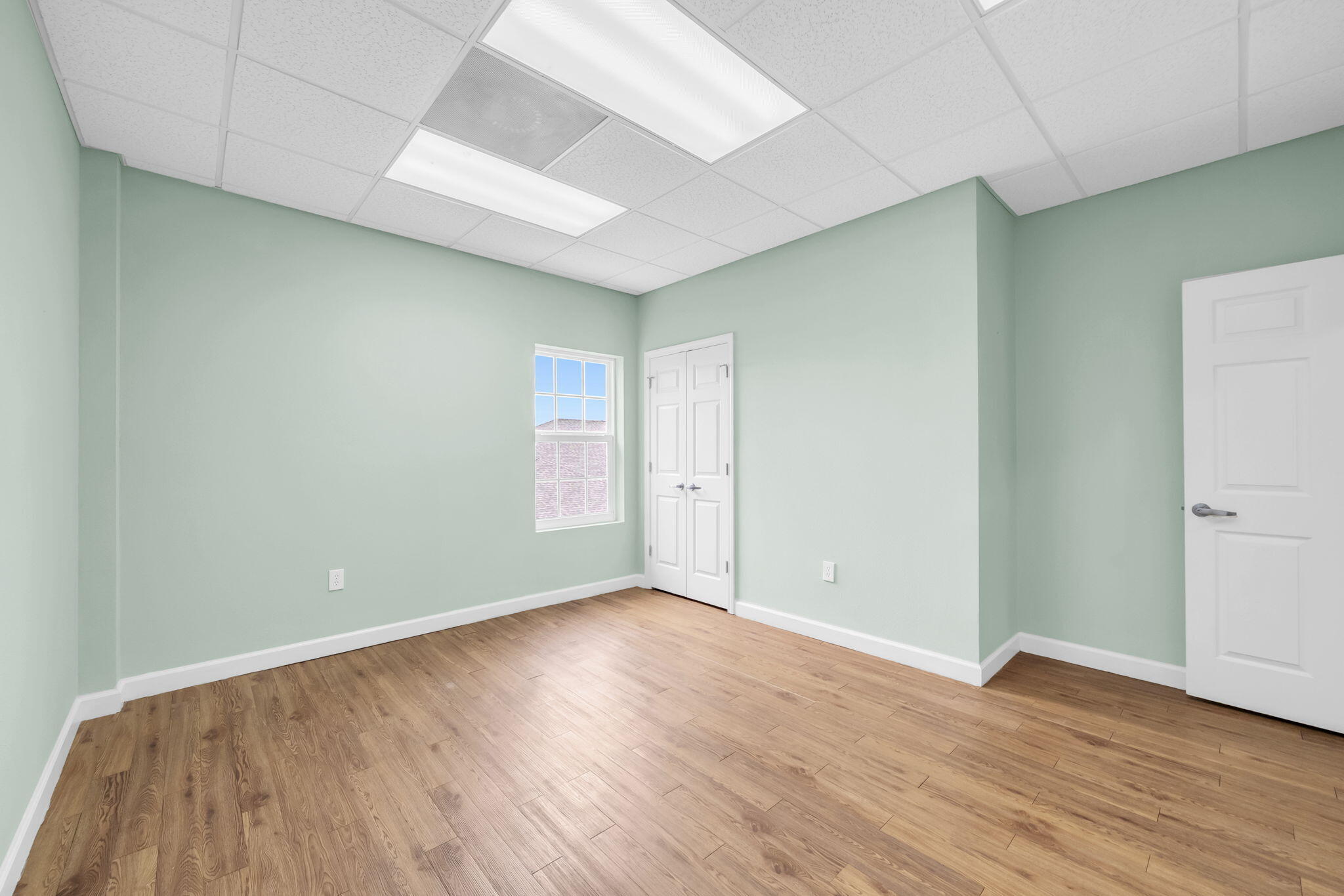 main property photo 70