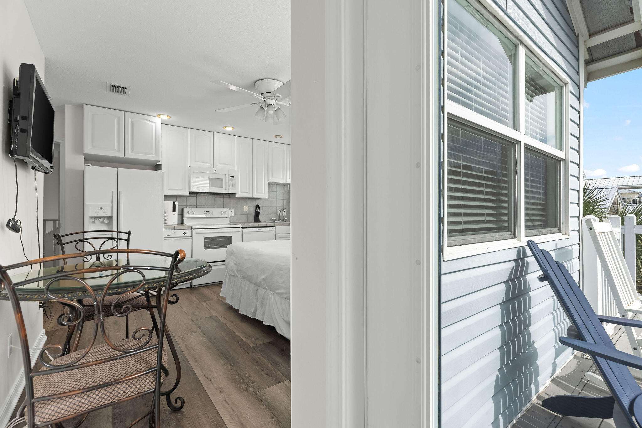 main property photo 79