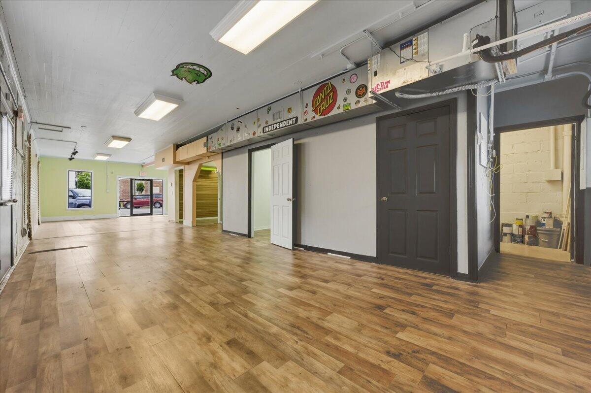 main property photo 9