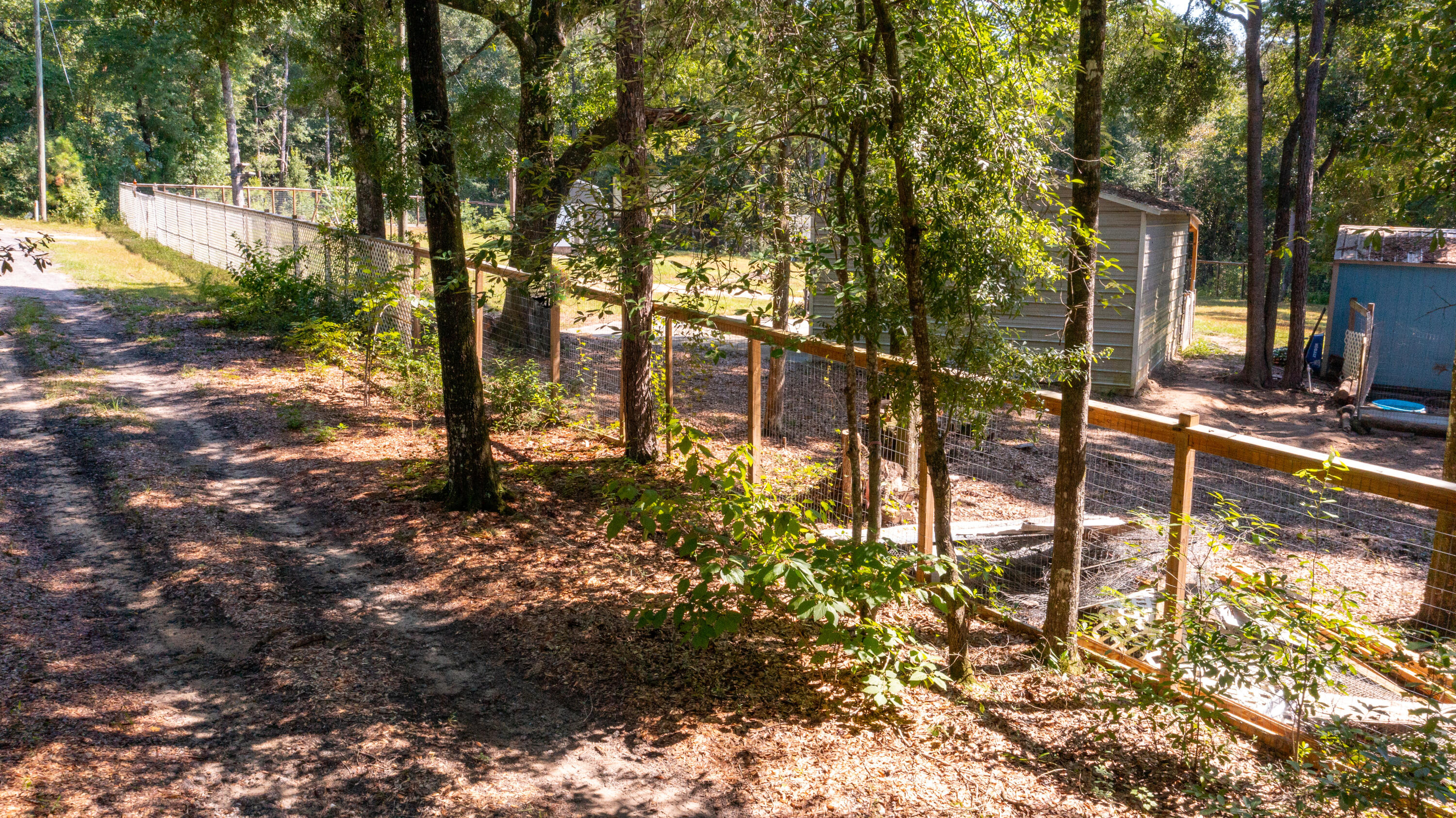 main property photo 28
