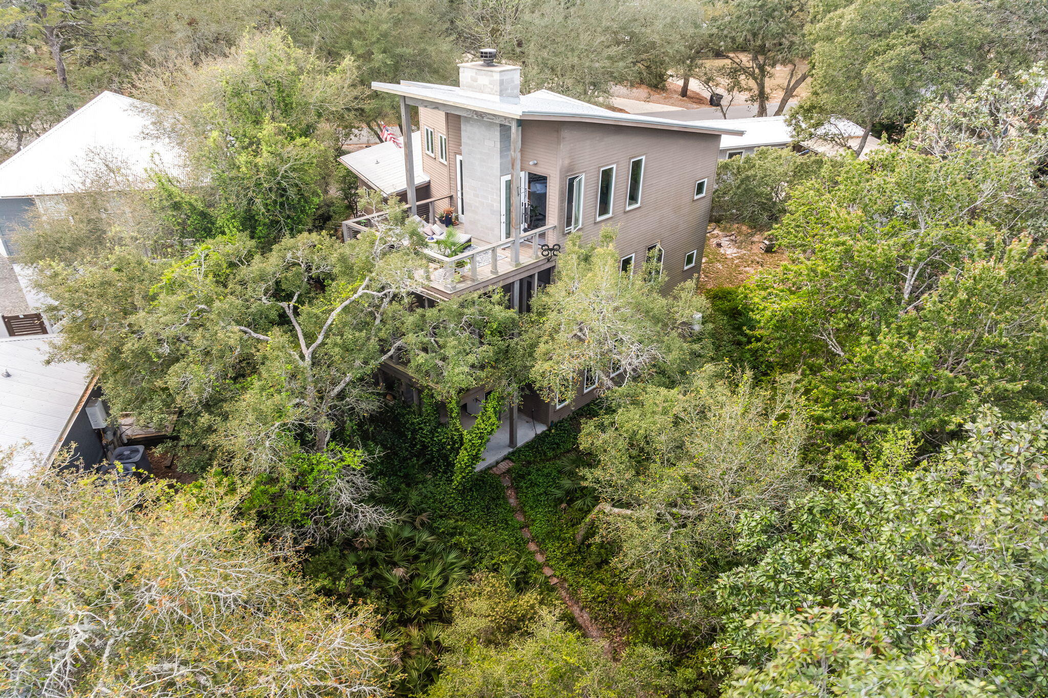 main property photo 44