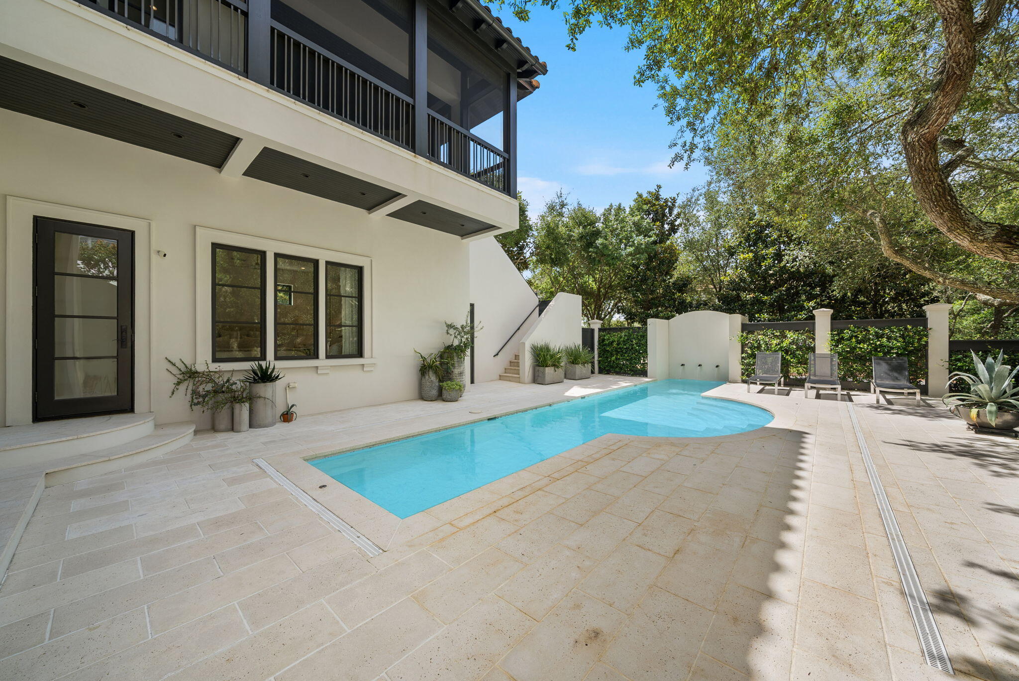 main property photo 58